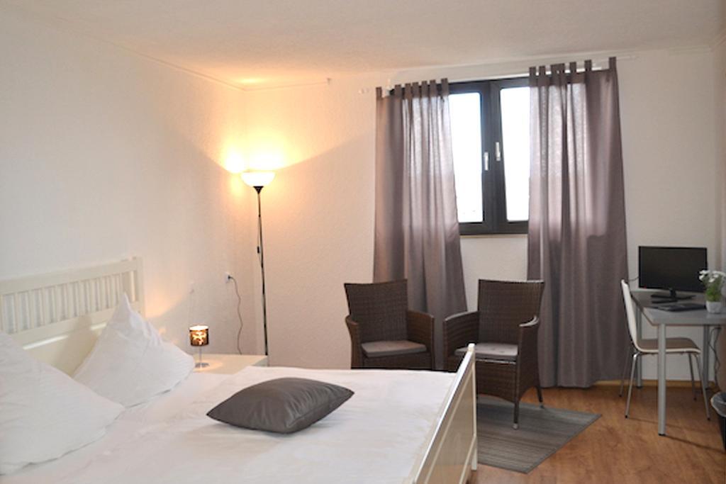 Hotel Garni Zum Dorfbrunnen Bornheim (Rheinland) Exterior foto